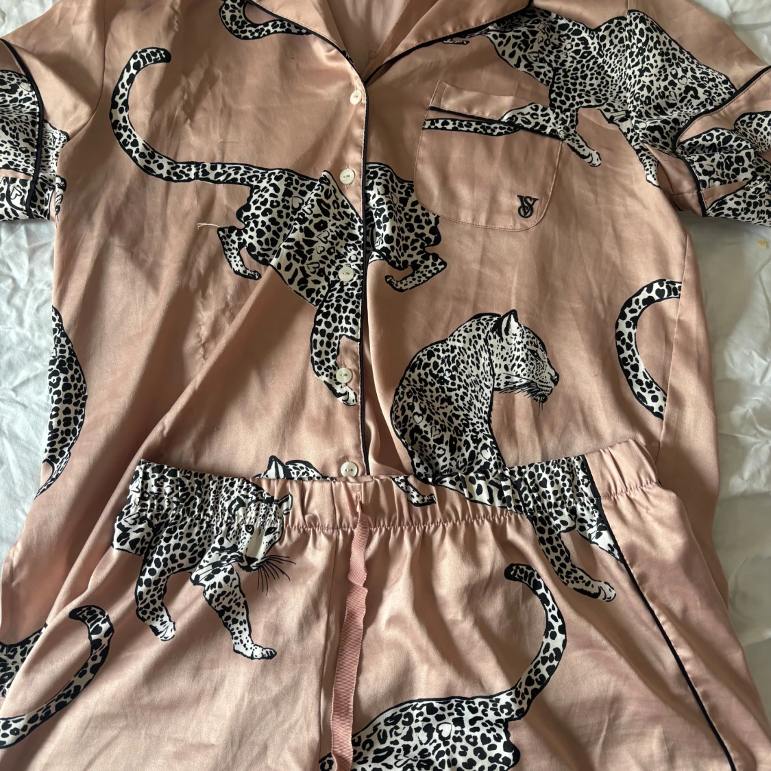 Leopardmönstrad pyjamasar från Victoria's Secret