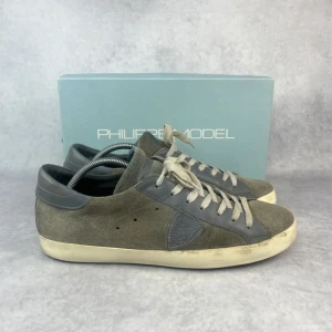 Philippe Model PRSX sneaker - – Condition: 8,5/10  – What is included: Box  – Retail price: 3800 SEK