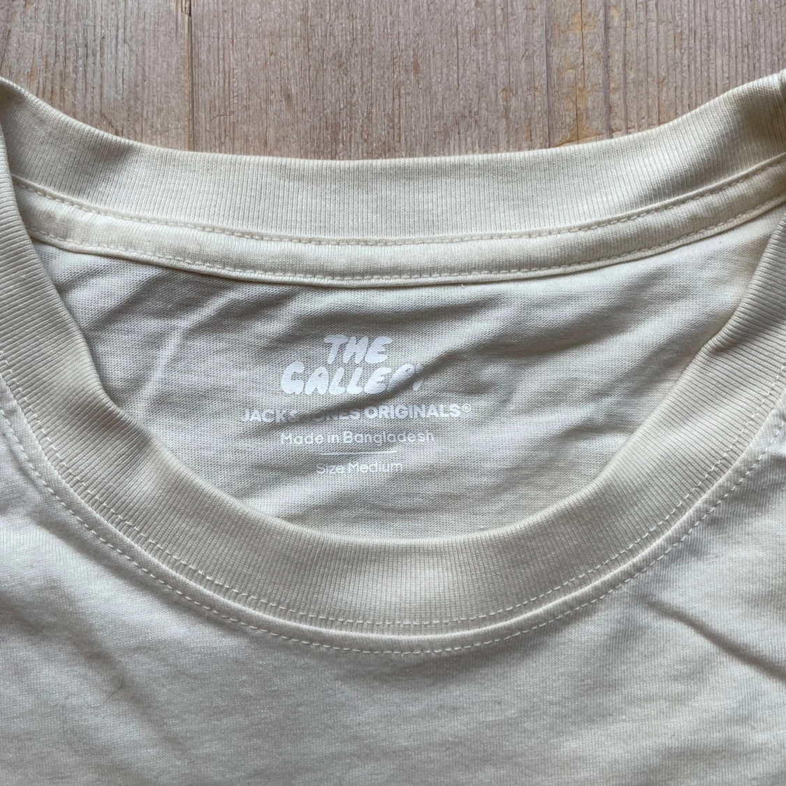 Vit t-shirt med tryck från Jack & Jones - 2