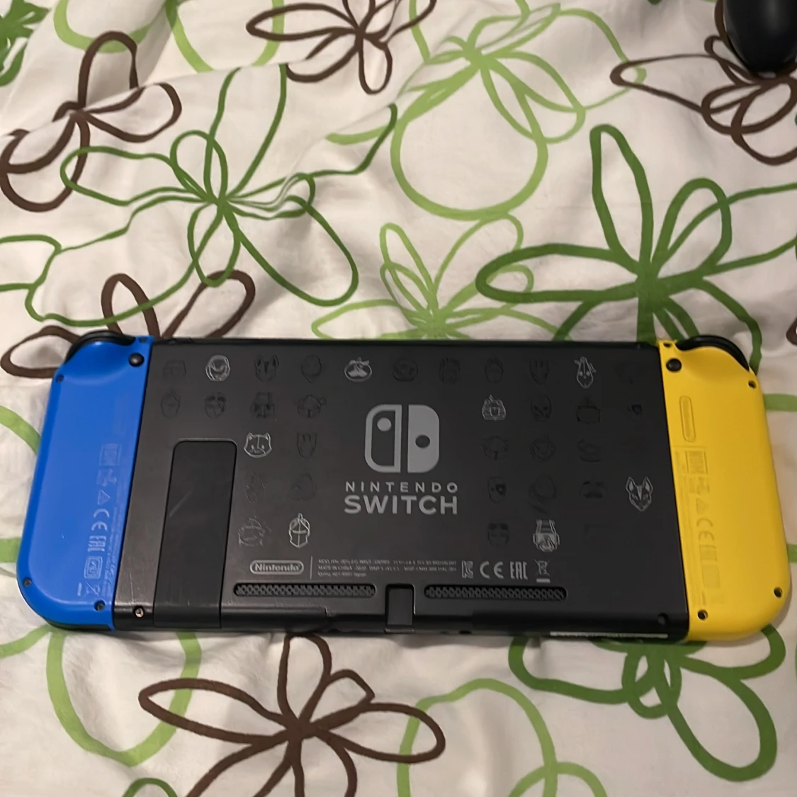 Nintendo switch Fortnite edition - 1
