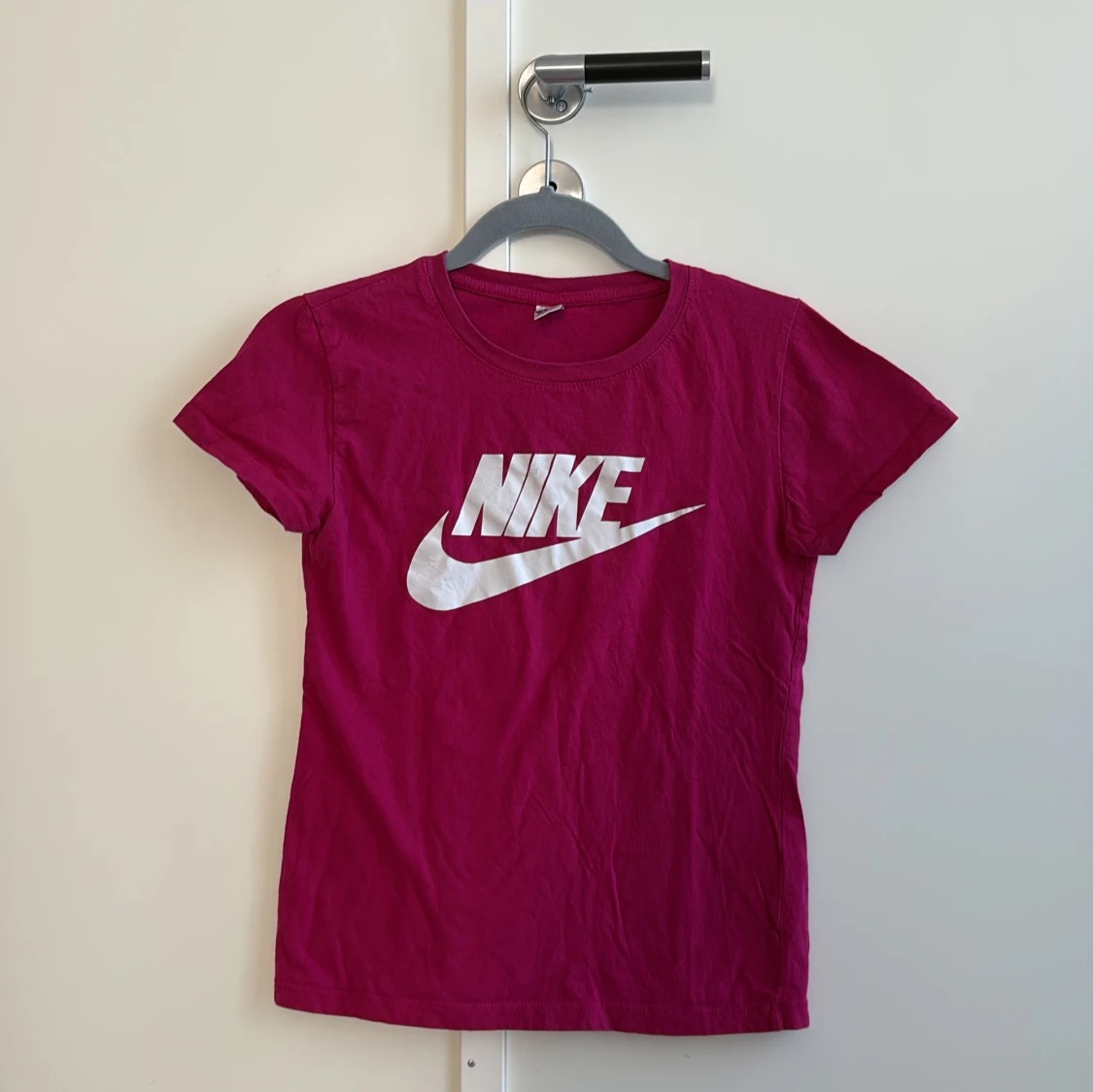 Rosa Nike t-shirt med logga