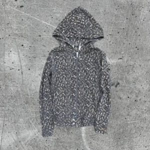 Leopardmönstrad hoodie från Roen - sjukt fet hoodie från det japanska märket Roen. otroligt rare, otroliga detaljer. kontakta för mer info. grail.