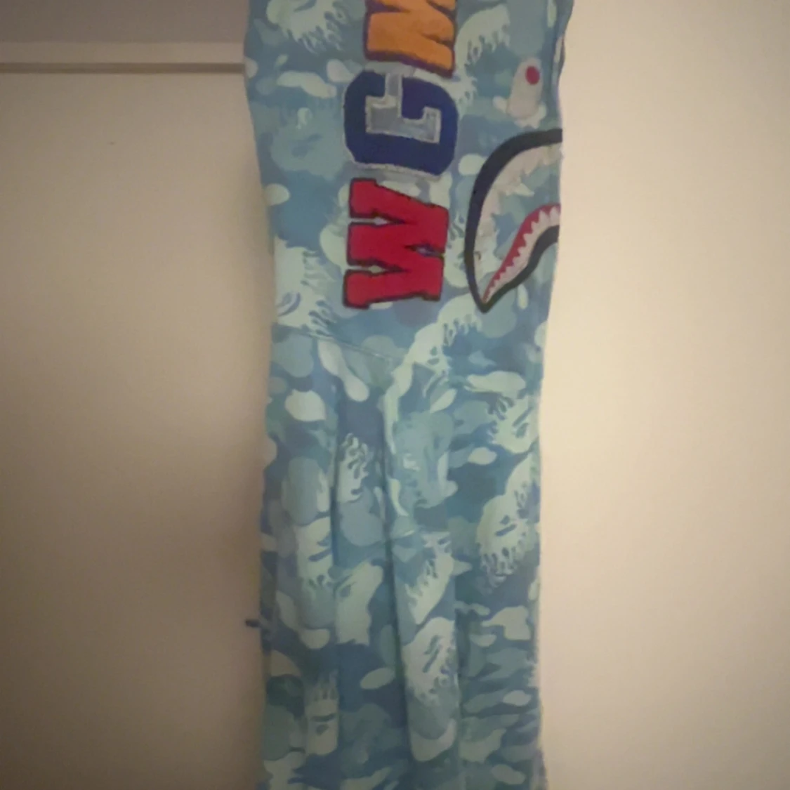 BAPE blå camo hoodie shark M