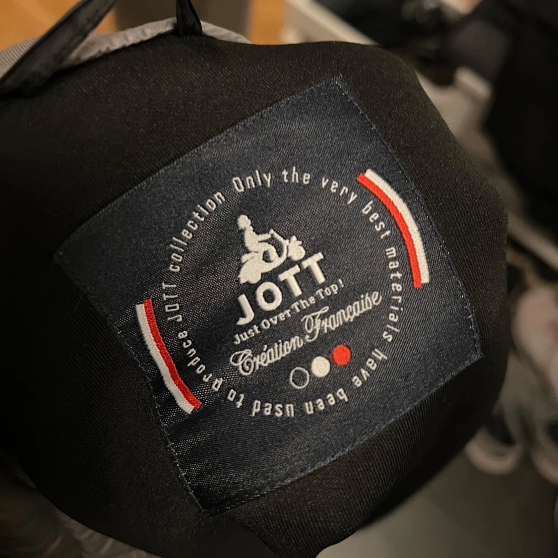 Grå cardigan jacka från JOTT - 4