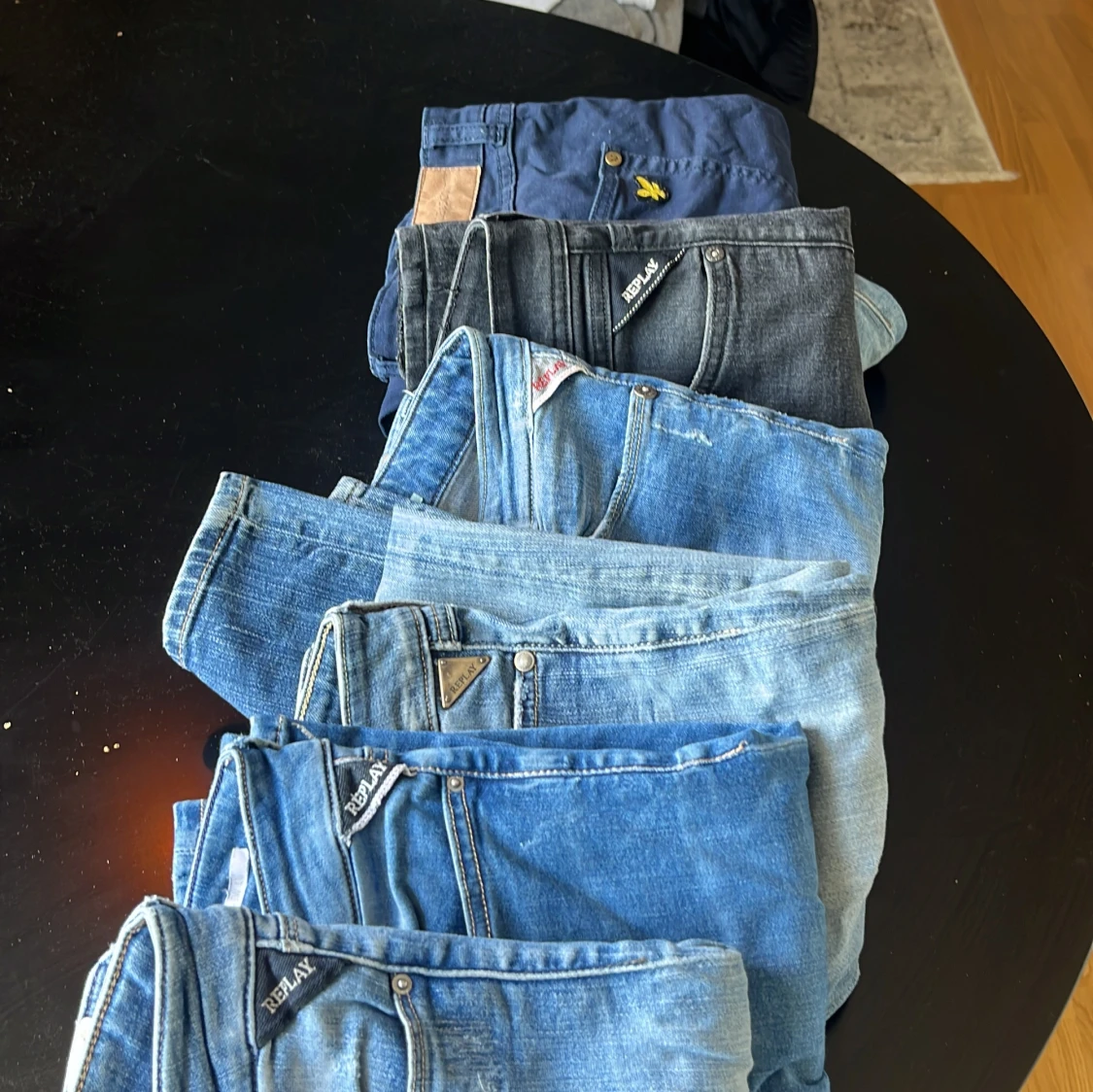 Många märkes byxor - 1
