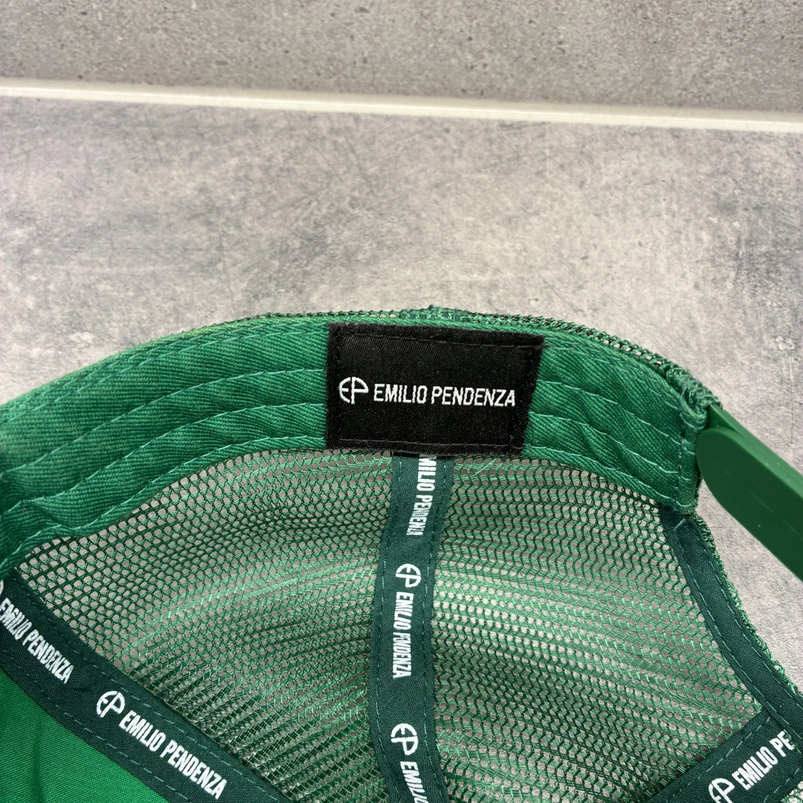Grön keps Emilio Pendenza  - 3