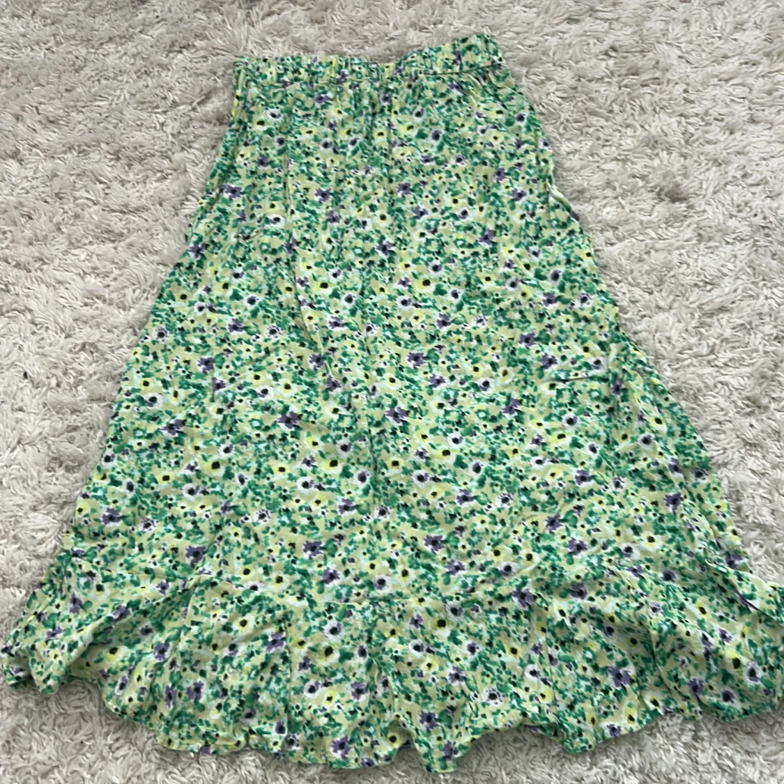 Blommig långkjol från Lindex Kids - 2