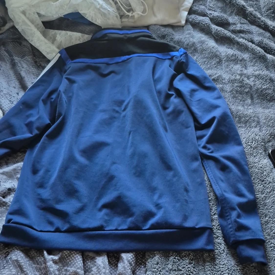 Adidas blå vindjacka med dragkedja - 1