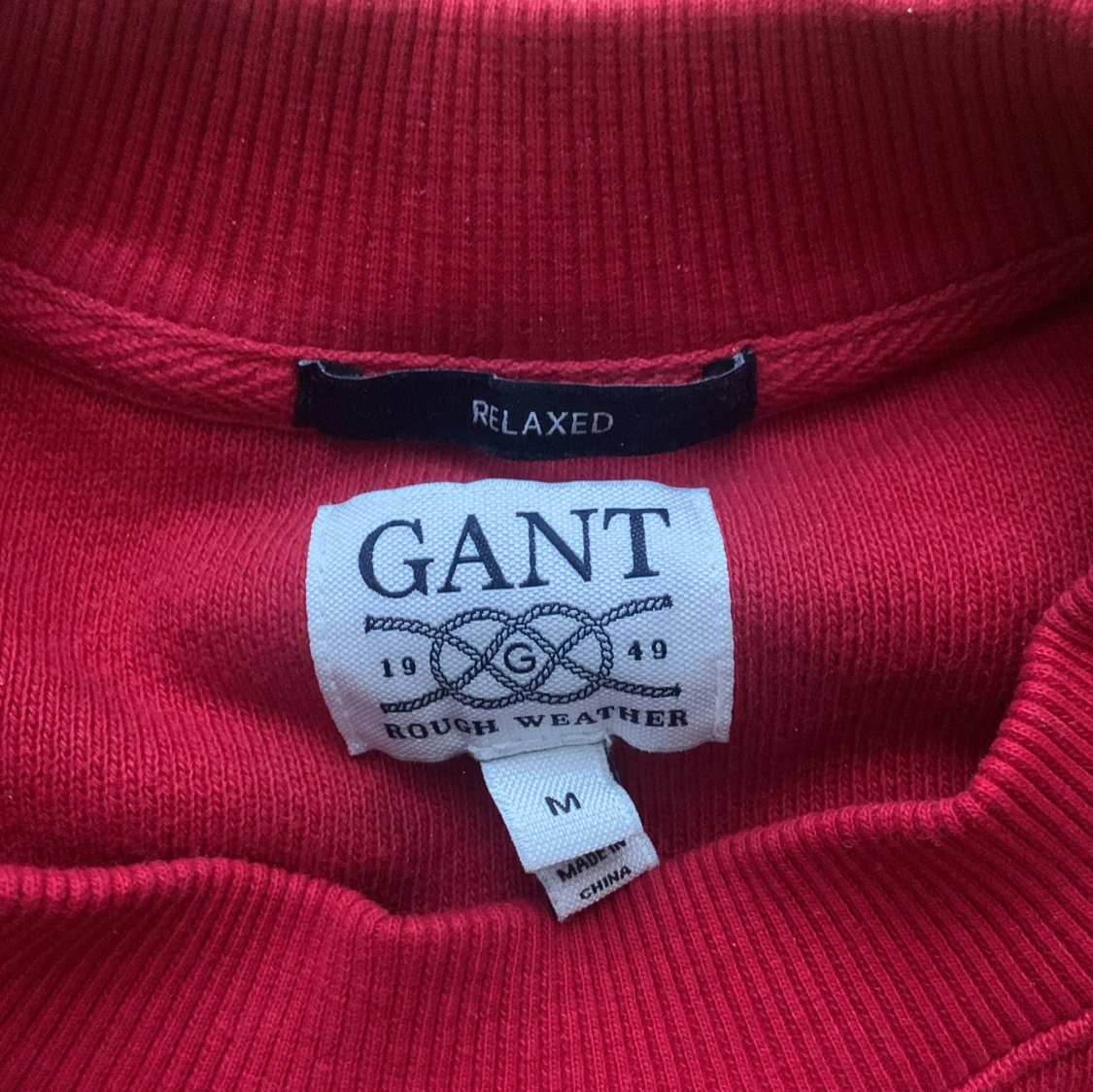 Röd sweatshirt från GANT - 1