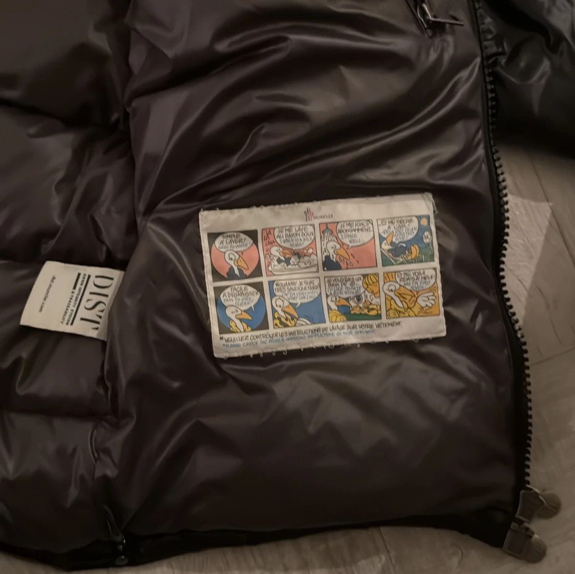 Svart dunjacka från Moncler - 2