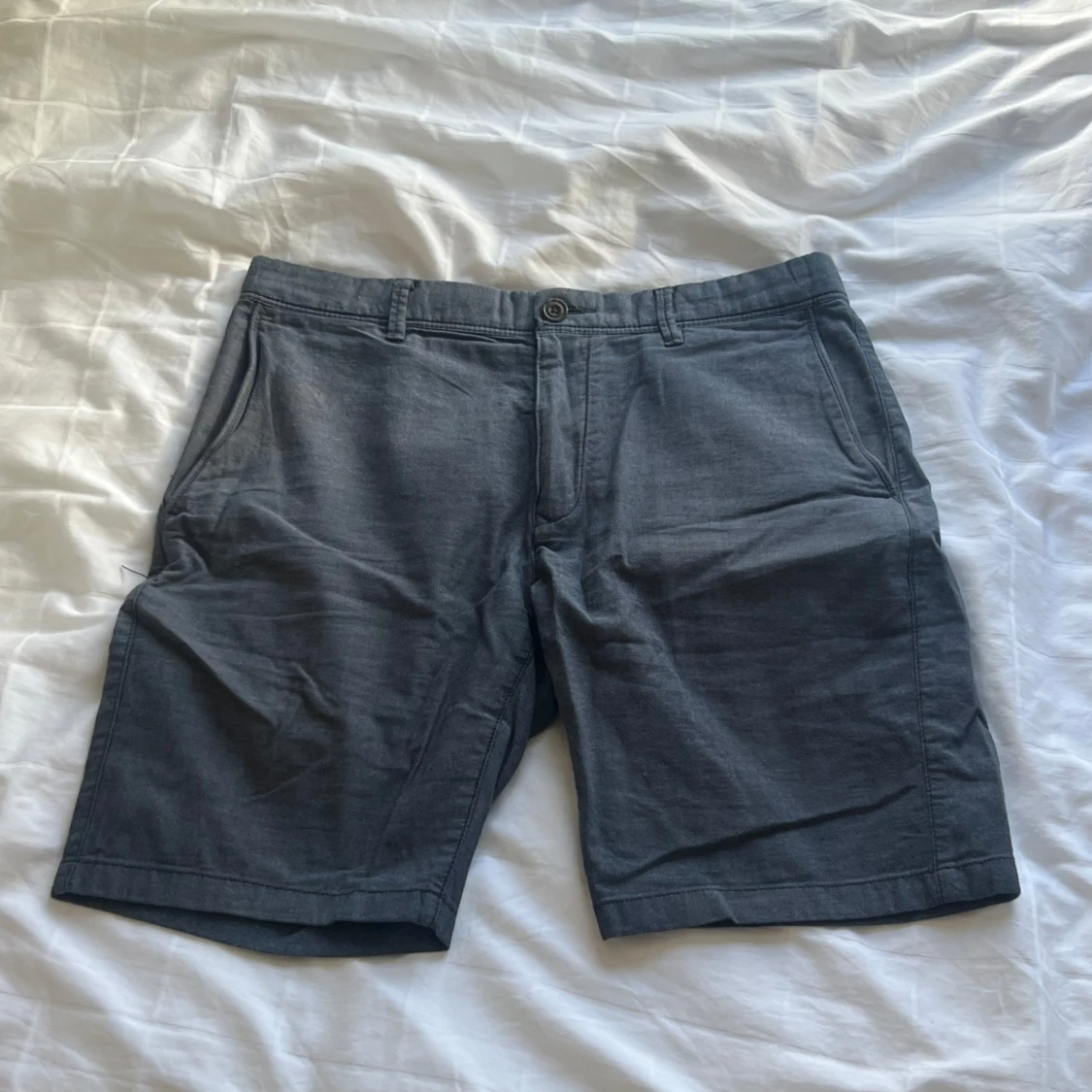 Gråblå shorts från Bowery East West - 1