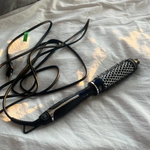 Björn Axén tools magic style brush (30mm) - En helt ny och oanvänd värme borste. Magic style brush (30mm, värme). 