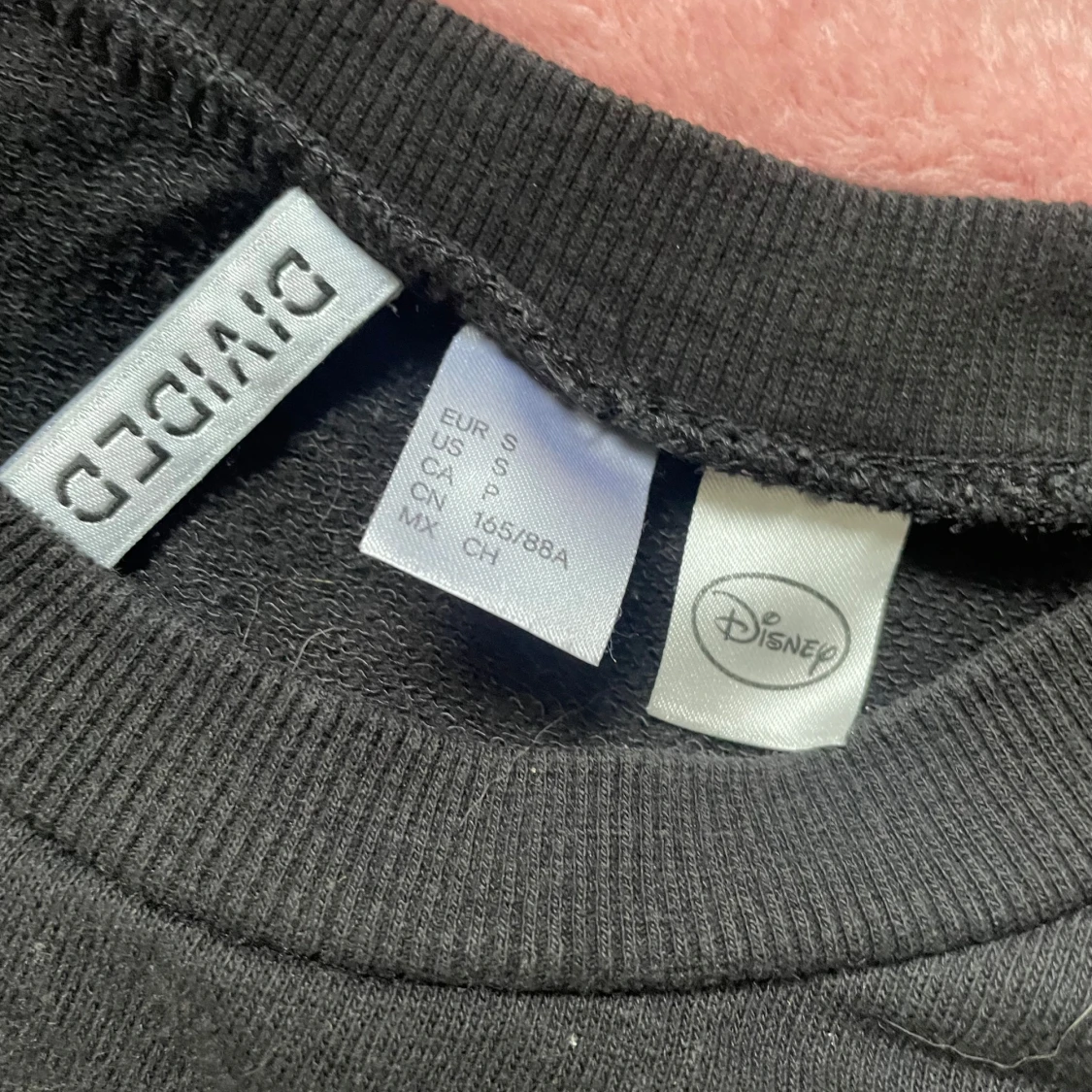 Svart tröja från Divided med Disney-motiv - 2