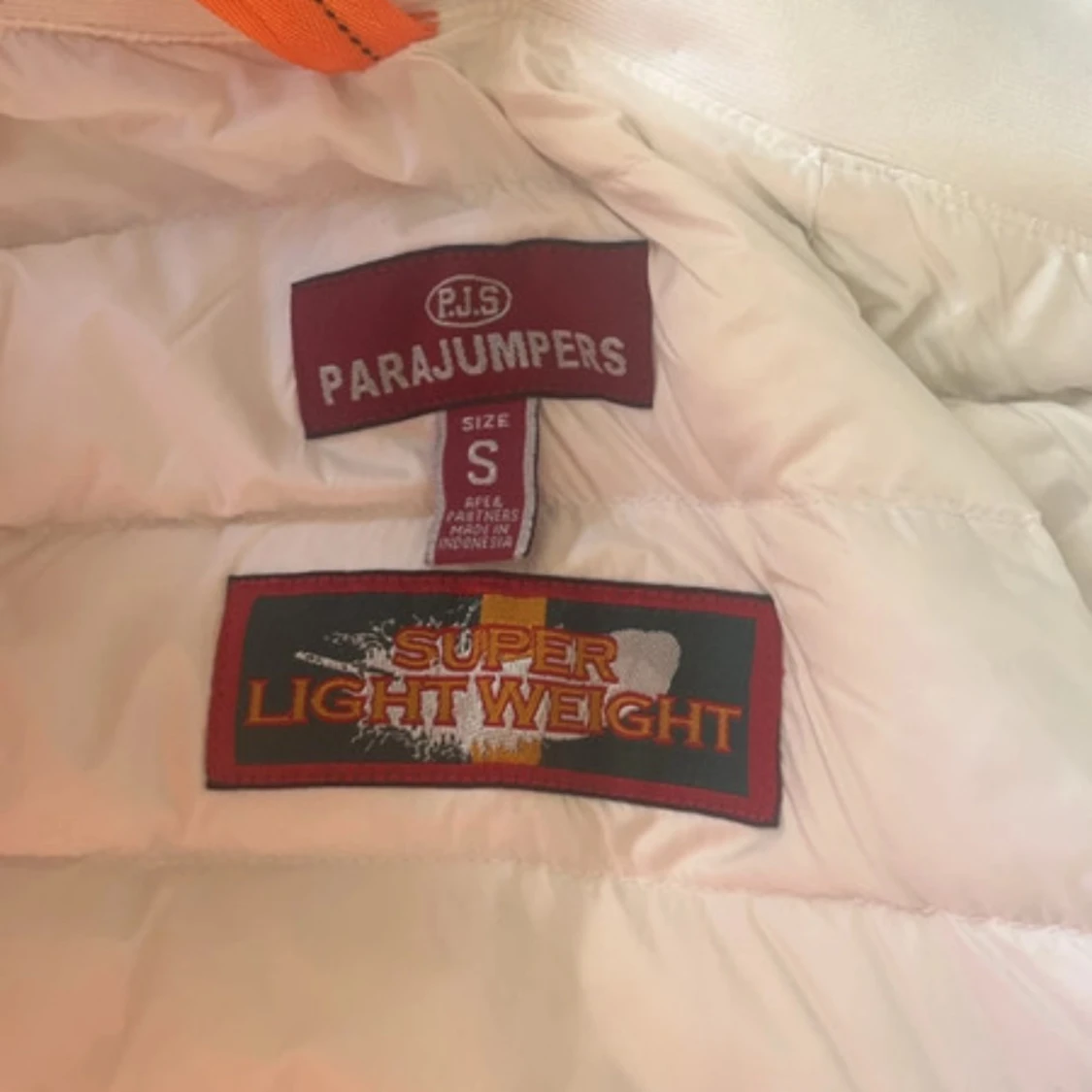 Vit dunjacka från Parajumpers - 2