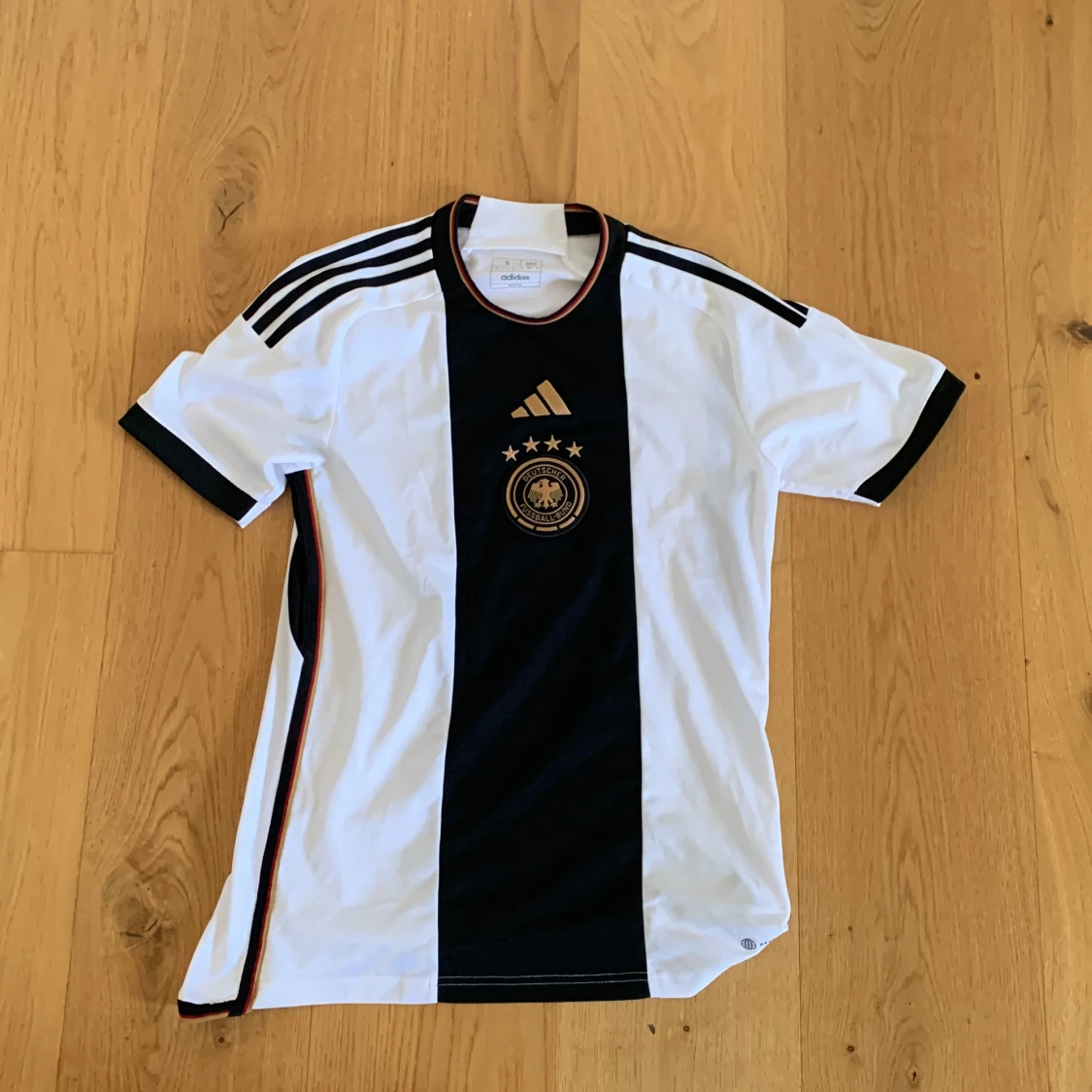 Tyskland landslagströja. Nypris 1000kr
