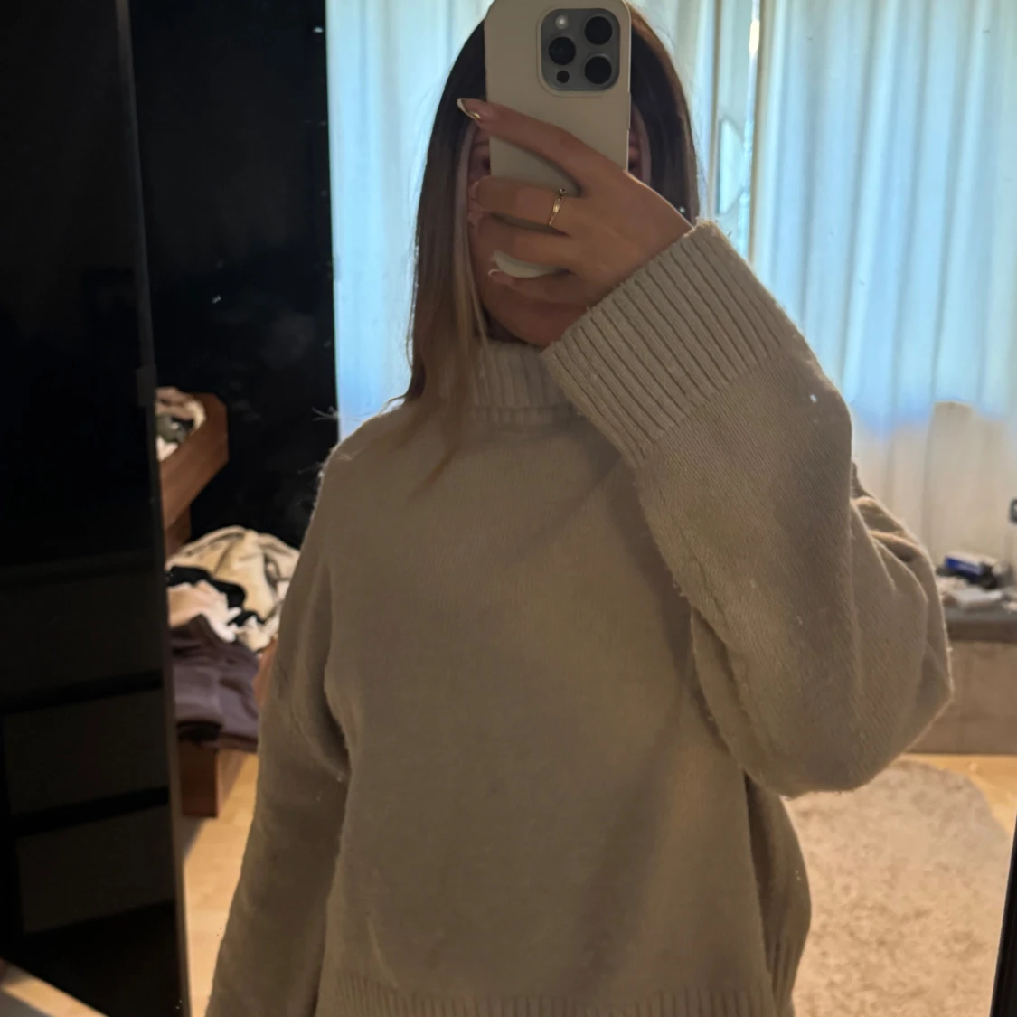 Beige stickad polotröja - 1