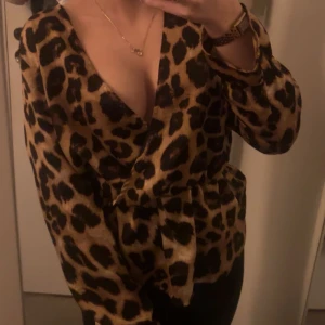 Leopard blus - Super fin