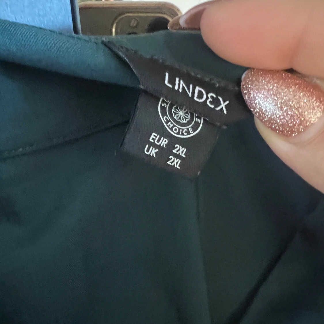 Grön blus skjorta vet inte  från Lindex - 2