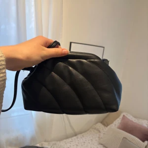 clutch  - clutchväska från NA-KD, superfint skick 💕