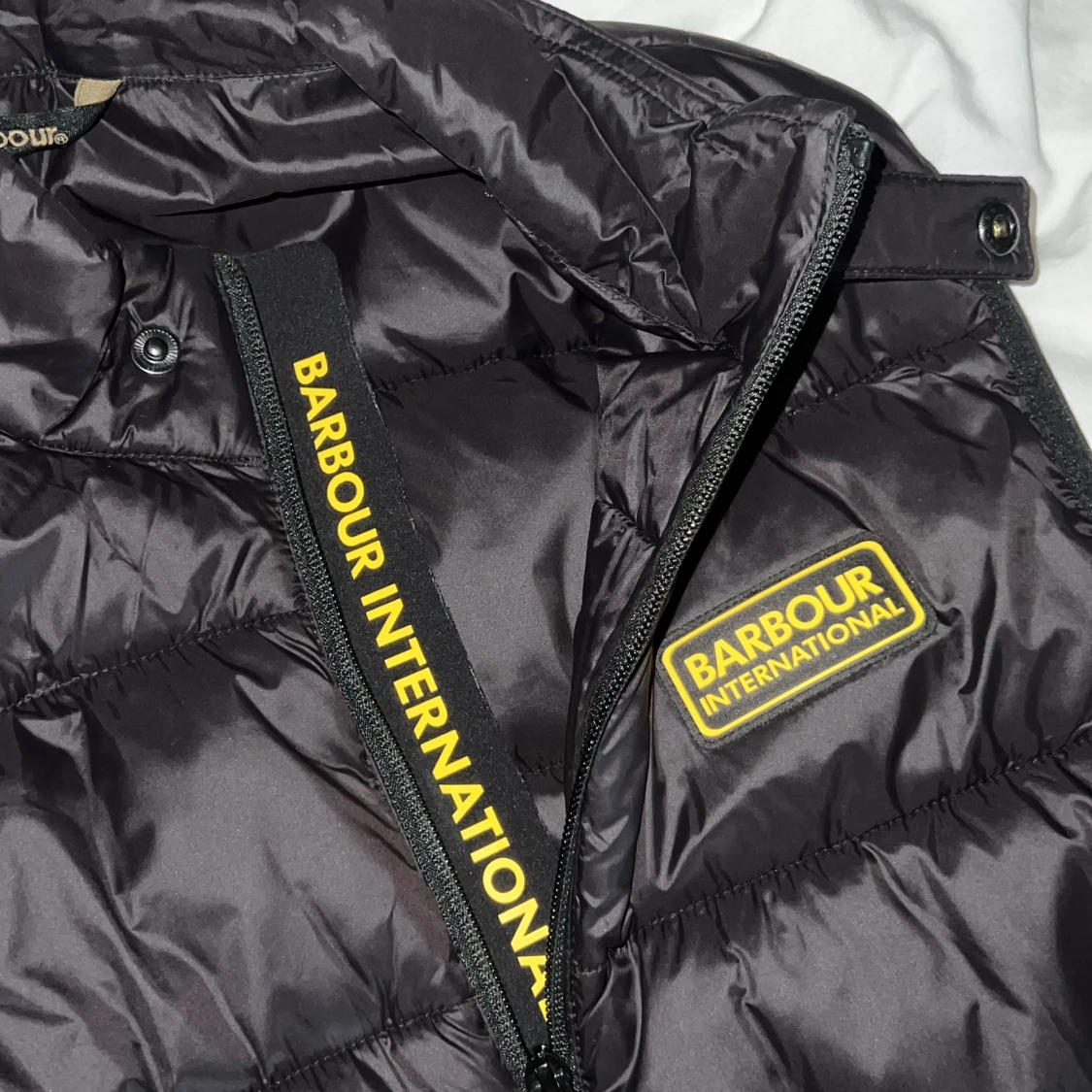 Svart dunväst från Barbour International - 2