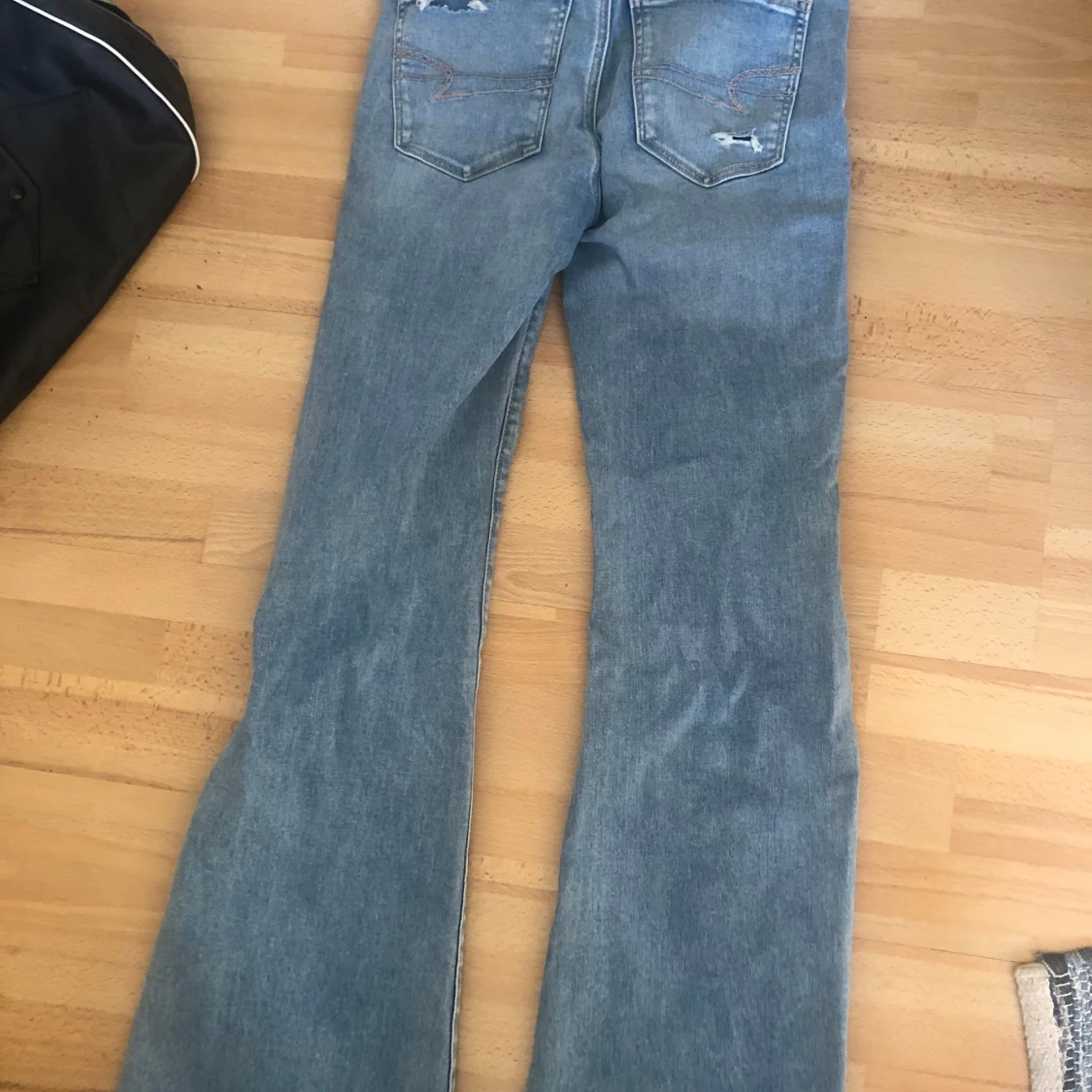 Blå bootcut jeans - 1