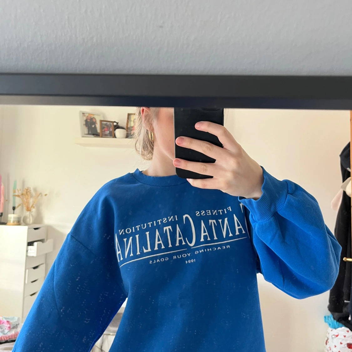 Blå sweatshirt med tryck