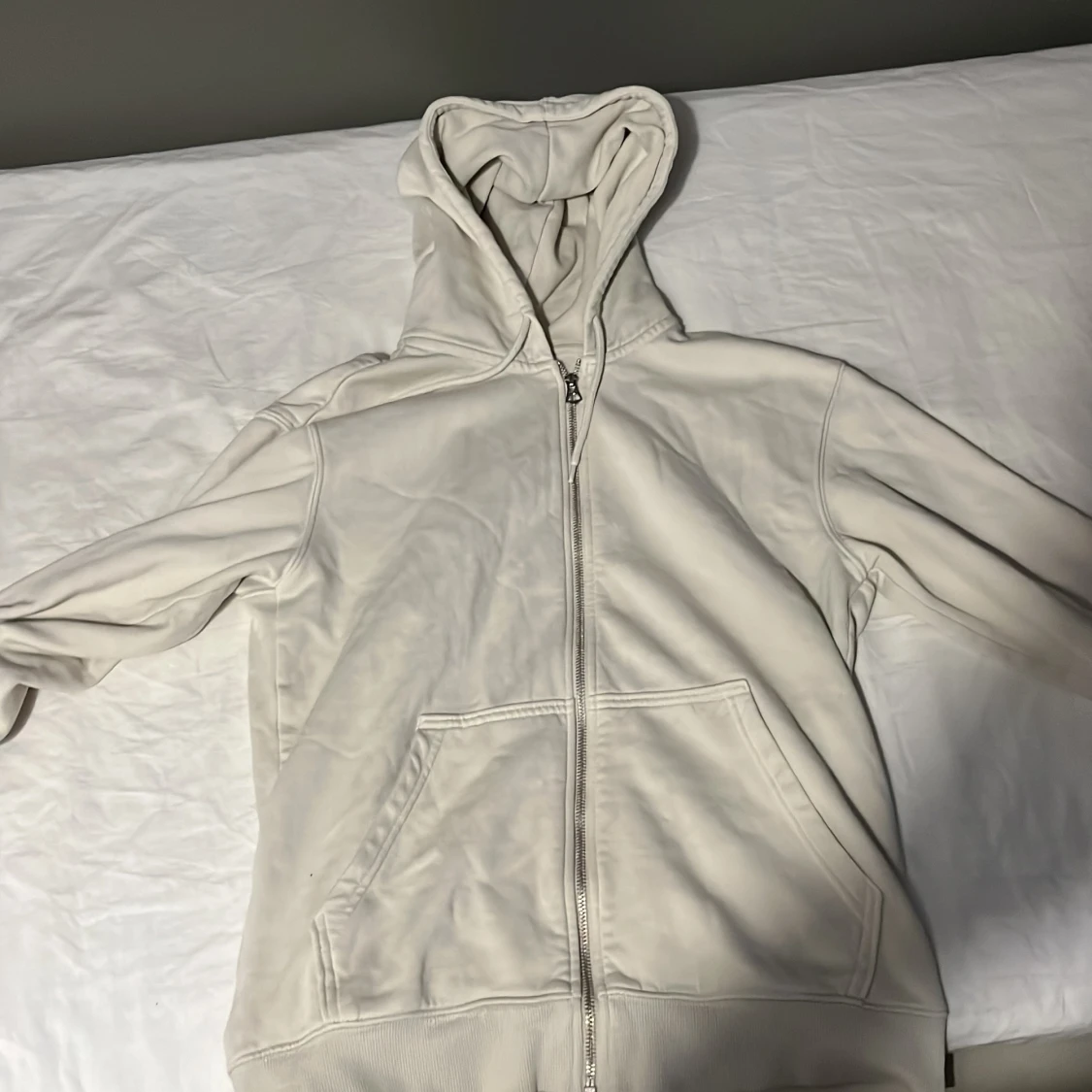 Hoodie med dragkedja