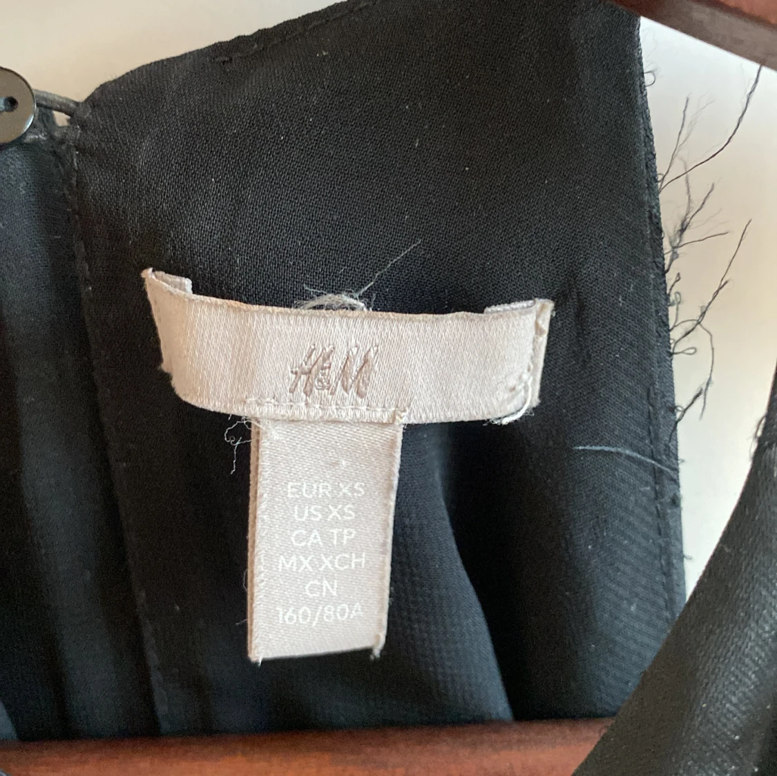 Söt satin linne med knapp  - 3