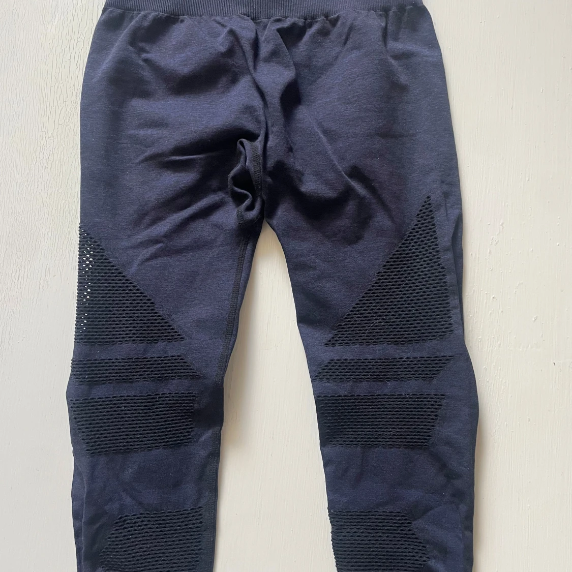 Mörkblå träningsbyxor från ICIW  - 2