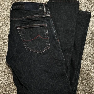 Jacob cohen jeans - Jacob cohen jeans | Modell 672.C | Nyskick | Storlek W31. | Nypris 5000-6000kr |