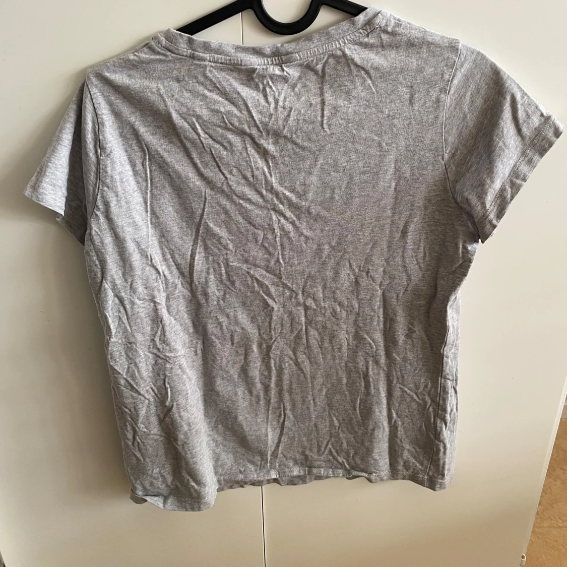 Grå t-shirt från GANT - 1