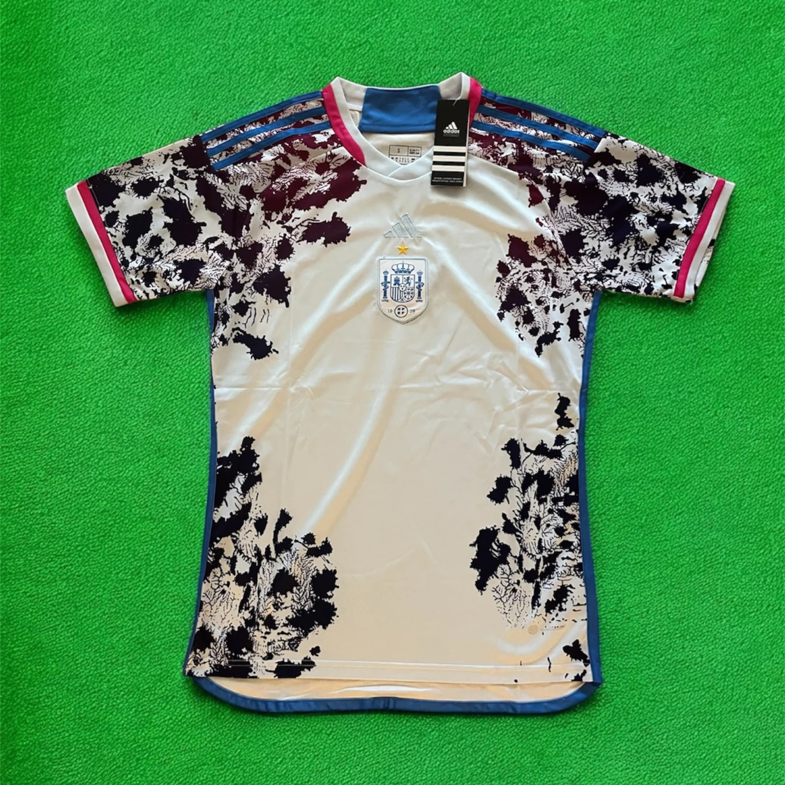 Spanien Adidas fotbollströja mönstrad