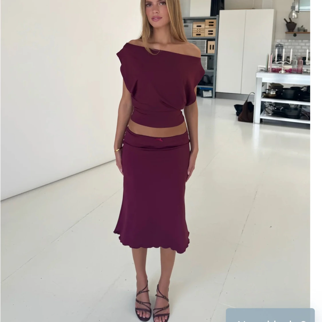 Burgundy lågmidjad kjol - 2
