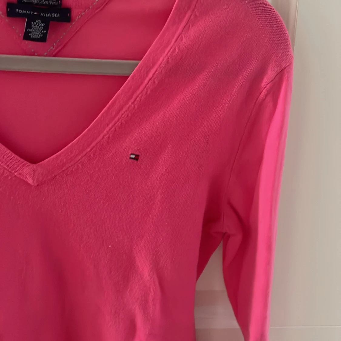 Rosa v-ringad tröja Tommy Hilfiger XS - 2