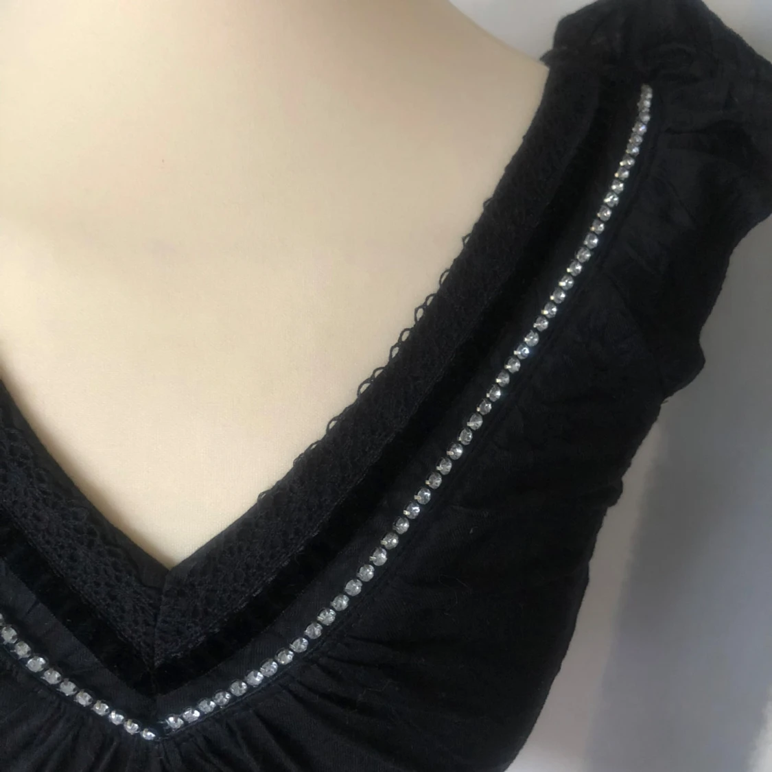 Svart topp med strass från ONLY - 1