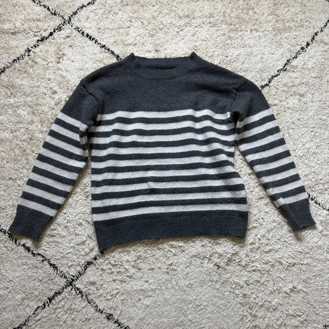 Randig grå stickad tröja från SHEIN