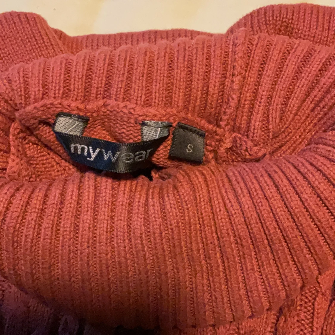 Rostfärgad polotröja från Mywear - 1