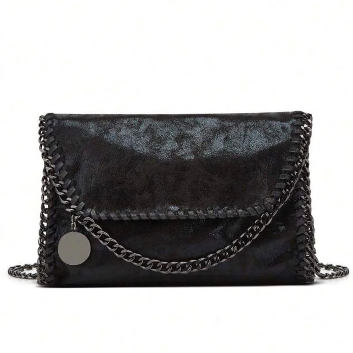Svart axelväska med kedjedetaljer