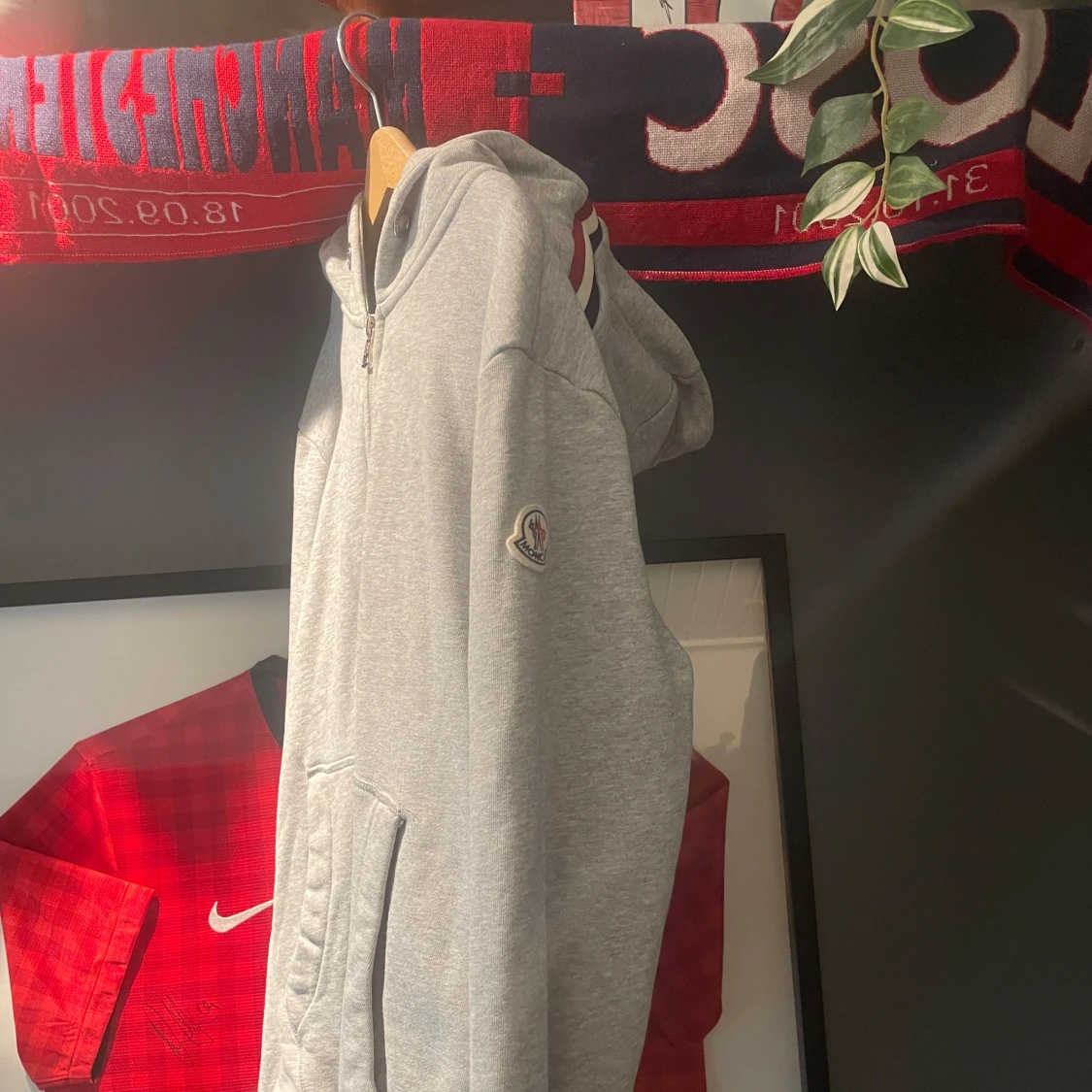 Fräsch grå zip hoodie