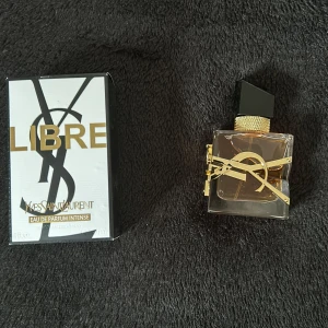 YSL Libre EdP intense 30ml - Helt oanvänd och oskadd parfym. 