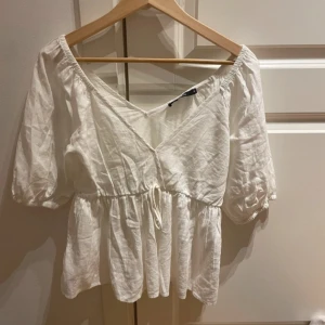 Vit topp - Vit topp, aldrig kommit till användning