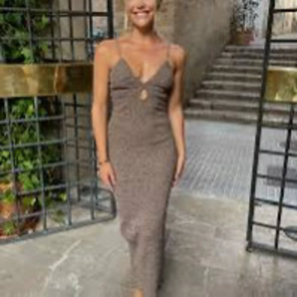 Brun stickad adoore klänning  - 1