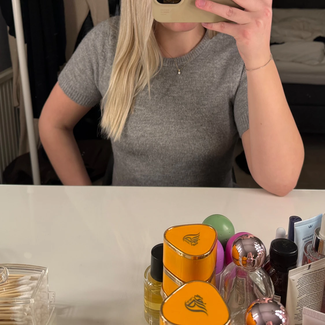 Grå kortärmad tröja - 1