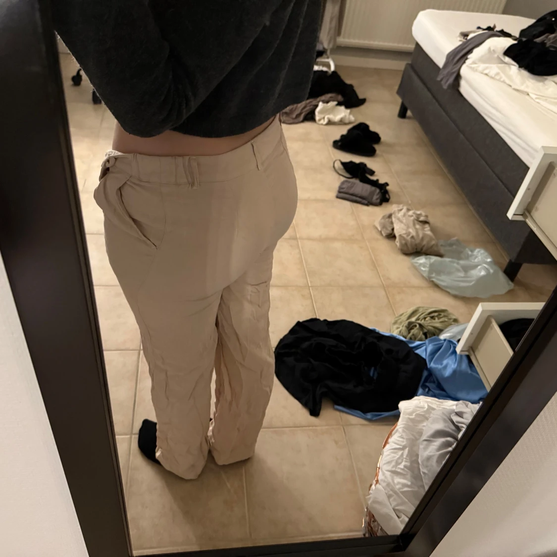 Beiga linnebyxor  från Madlady