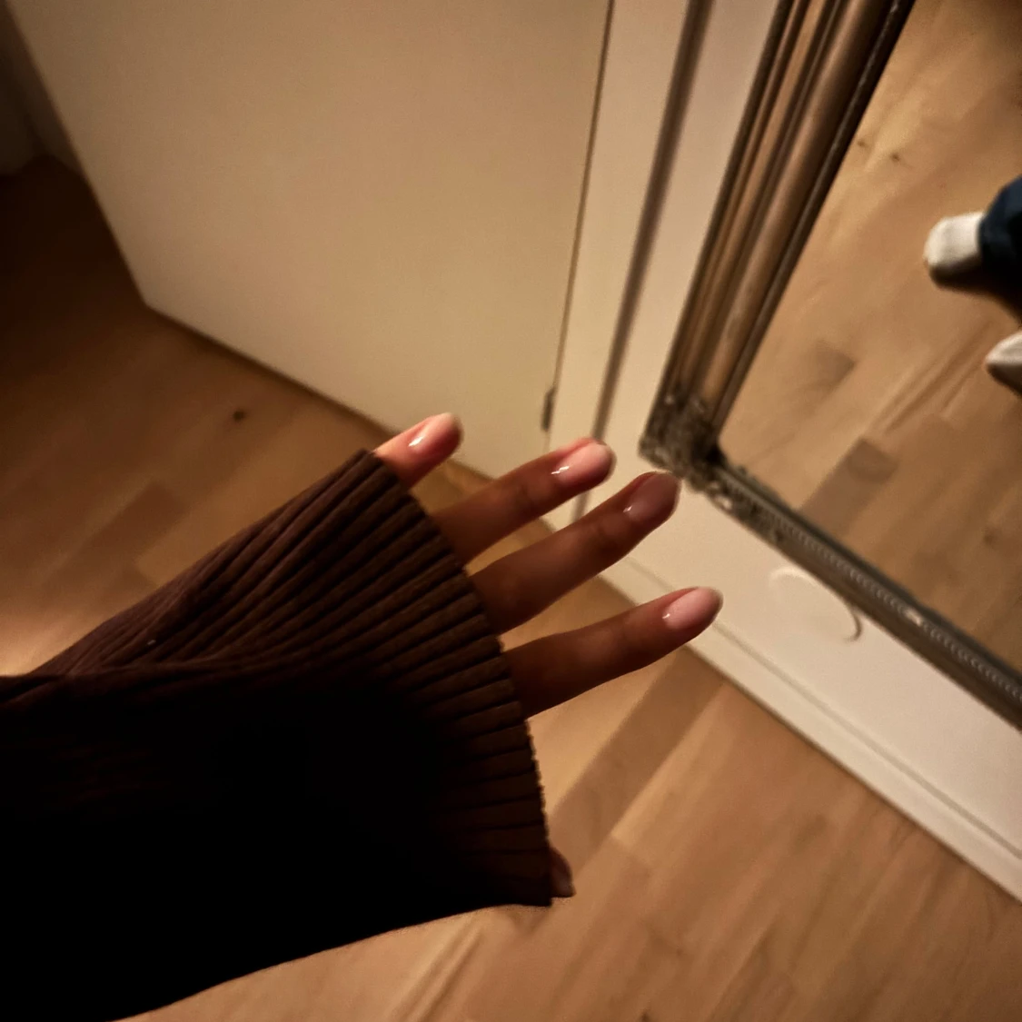 Brun ribbad tröja - 1