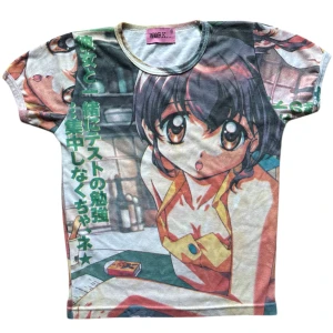 Vintage Anime t-shirt från WORK - Anime tshirt. Strl S. Kan vara lite nopprig, men går att ta bort. 