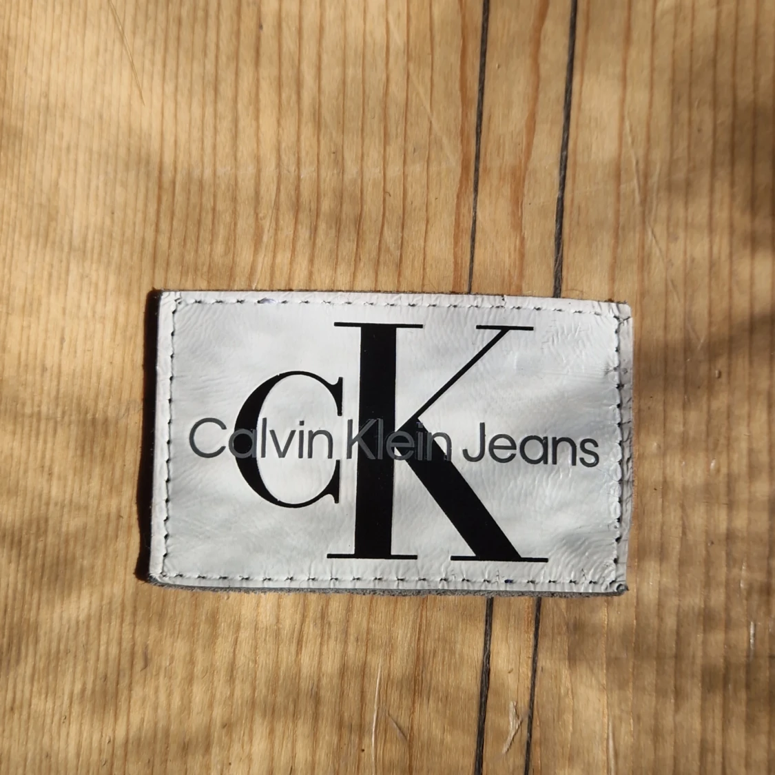 Vit Calvin Klein Jeans bältespatch - 1