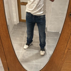 Replay jeans  - Ett par snygga jeans från Replay i storlek W32 L32 i modellen Grover 