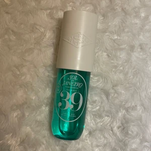 Sol de Janeiro 39 spray  - Säljer en ny Sol de Janeiro parfym spray i den efterlängtade limited edition doften, 39. 🥥💕