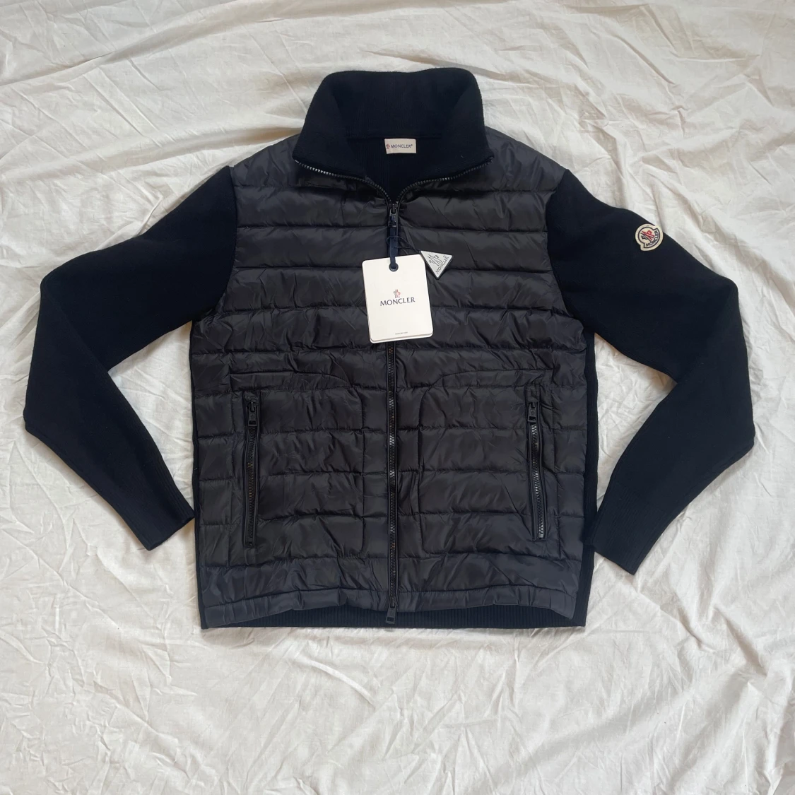 Moncler cardigan utav huva